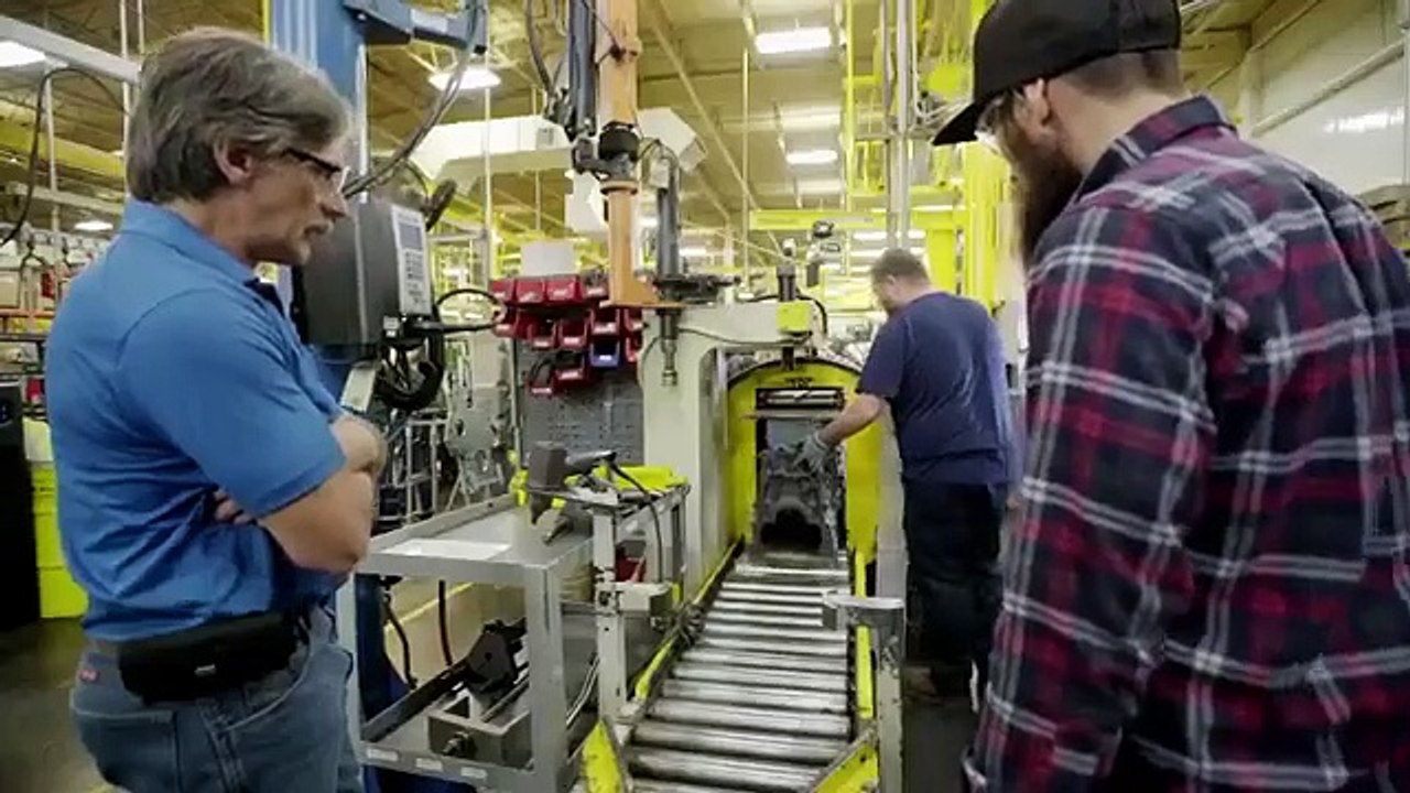 Shifting Gears with Aaron Kaufman - Se1 - Ep05 - Semi-Charmed Kinda Truck HD Watch HD Deutsch