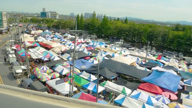 Selling more than 100 kg of hot, traditional Korean fried chicken from the market