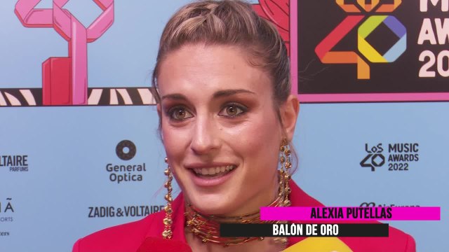 Alexia Putellas, sobre Piqué: Es una leyenda, un trozo del escudo