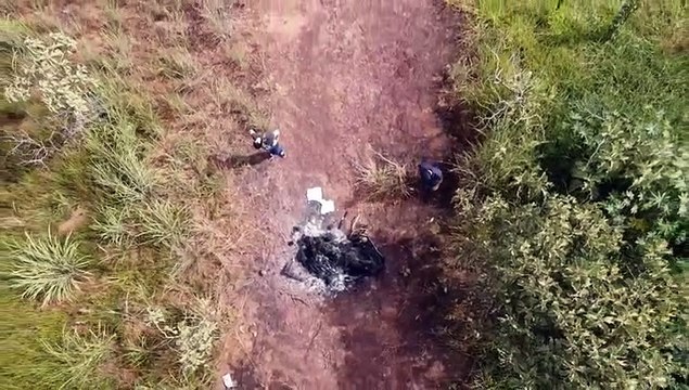 Veja local onde um dos corpos carbonizados foi encontrado