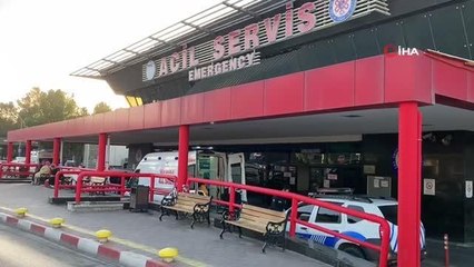 Önce annesini sonra kendini bıçakladı