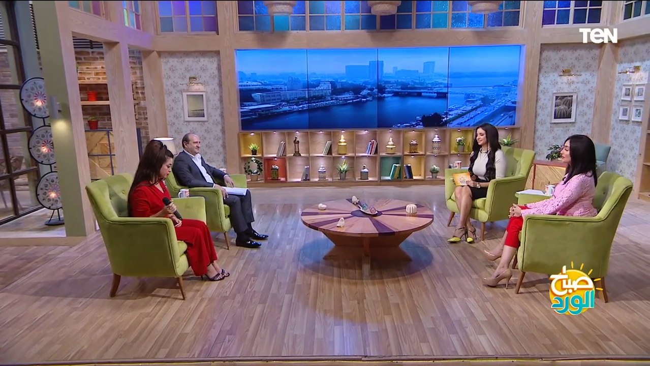 "بتحبني ولا الهوا عمره ما طالك" رائعة ميادة الحناوي "انا بعشقك"  بصوت الفنانة لقاء خالد