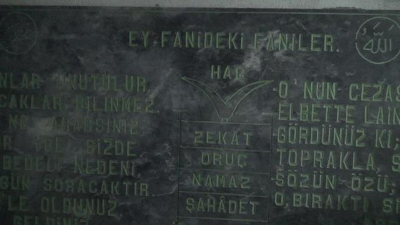 Kadirlili Halk Şairi, Ölmeden Mezarını Yaptırdı...