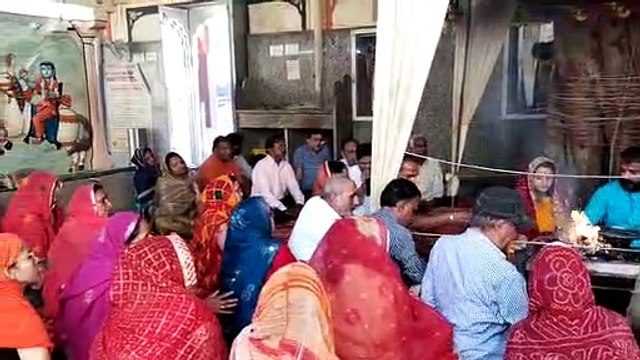 कल्याण जी मंदिर में श्रद्धालुओं ने यज्ञ में दी 1 लाख 51 हजार आहुतियां