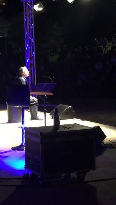 Federico Salvatore e la sua "Ninna Nanna"