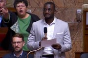 تعليق جلسة للبرلمان الفرنسي بعد توجيه إهانة عنصرية أثناء كلمة أحد النواب