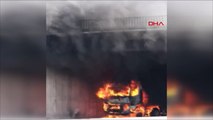 Alev alev yanan kamyon itfaiye ekipleri tarafından söndürüldü