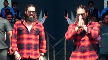 KGF Actor Yash Makes Stylish Entry At Mumbai Airport