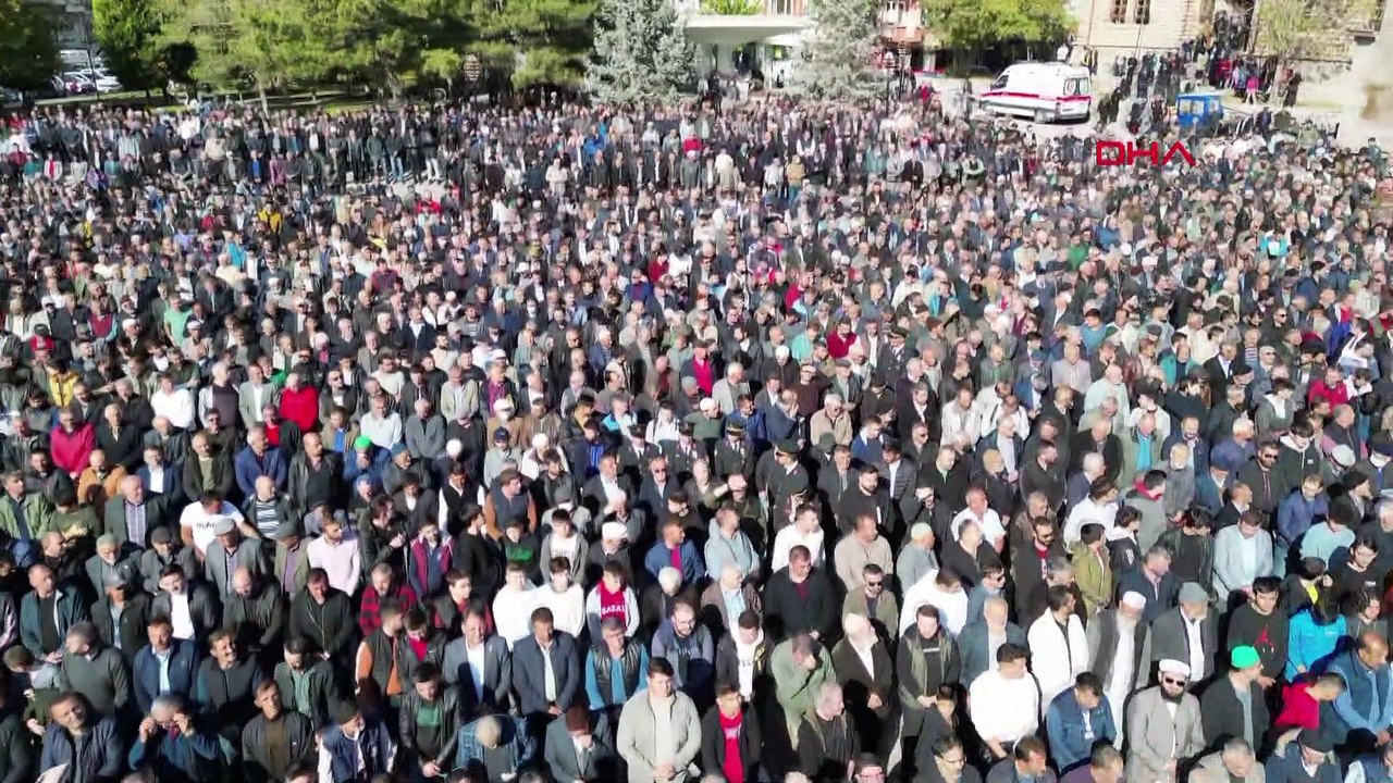 Şehit Uzman Onbaşı Akçağlayan, son yolculuğuna uğurlandı