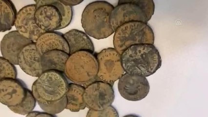 2 bin 319 sikke ele geçirildi