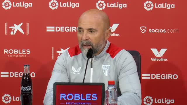 Sampaoli: El mero hecho de jugar con la camiseta del Sevilla tiene una gran importancia