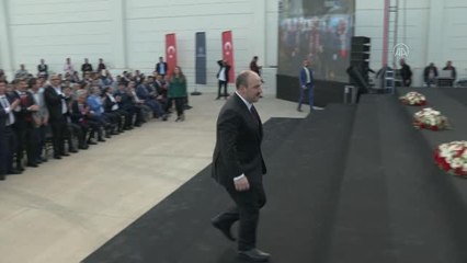 下载视频: GAZİANTEP - Cumhurbaşkanı Erdoğan, Gaziantep'te yapımı tamamlanan projelerin toplu açılışını yaptı (2)