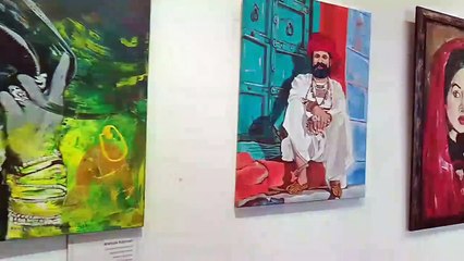 'दीया कृति' में कैनवास पर प्रेम, विरह और करुणा के भाव