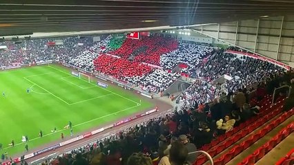 Télécharger la video: Sunderland fans pay respects on Remembrance Day at Stadium of Light ahead of Cardiff clash