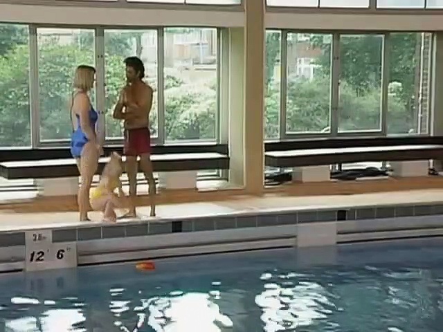 Mr Bean - Naked swimming