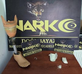 PROTEZ BACAĞINA GİZLEDİĞİ UYUŞTURUCUYU İRAN'DAN TÜRKİYE'YE GETİREN ŞÜPHELİ TUTUKLANDI