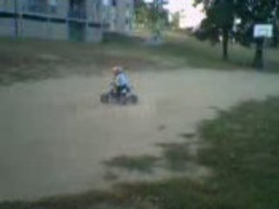 moto enfant pilote  quad burn 3 ans cross