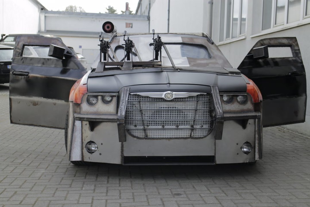 Ride To Die For: Movie Buff Builds Fearsome ‘Death Race’ Replica Car I RIDICULOUS RIDES