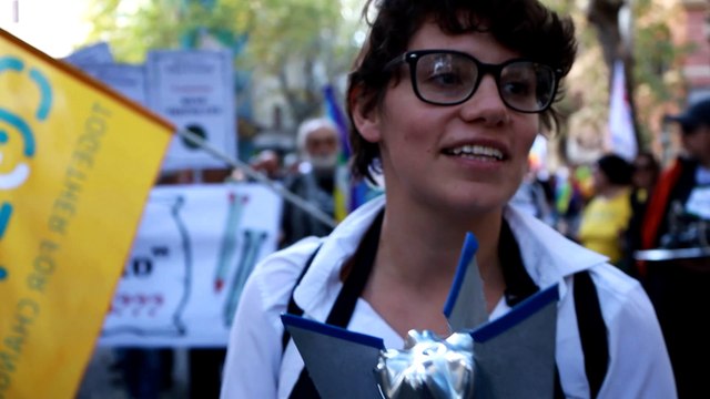 Roma, in piazza il provocatorio menù bellico contro l'aumento delle spese militari