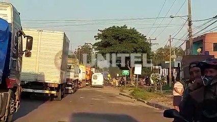 La Guardia: Dan cuarto intermedio en cerco y vehículos logran circular