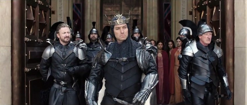 Le Roi Arthur : La Légende d'Excalibur Bande-annonce (UK)