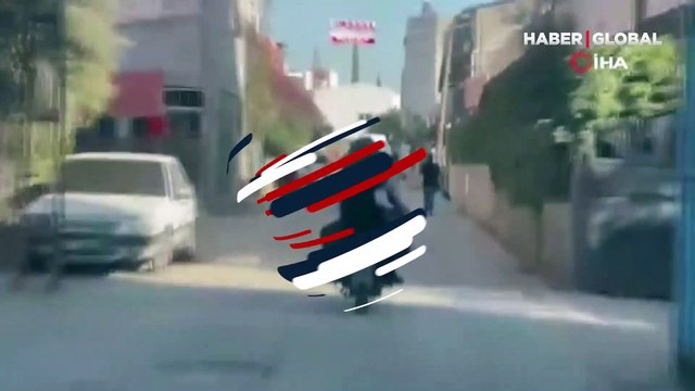 Adana'da trafikte görenleri hayrete düşüren görüntü