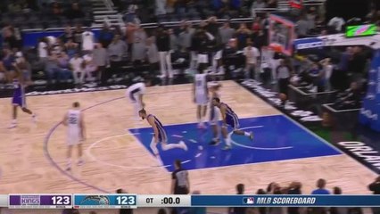 De'Aaron Fox hits INSANE game-winning buzzer-beater