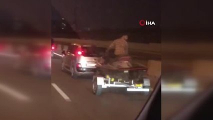 Otoyolda jet ski ile yolculuk kamerada