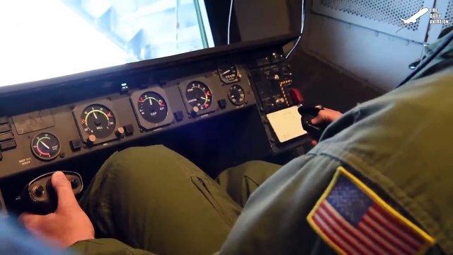 Screaming Engines ! Super Heavy US C-5 Galaxy Take off at Full Throttle