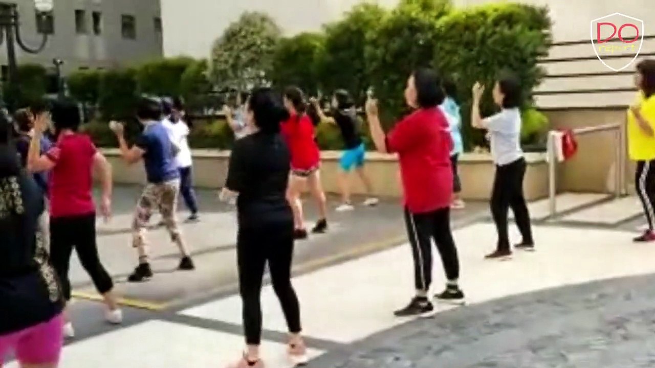 Senam pagi ... diganggu aja lagi, nich.