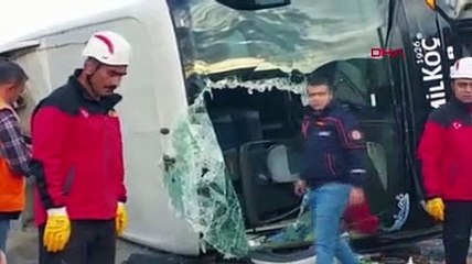 Yolcu otobüsü devrildi... TEM otoyolunda felaket görüntüler