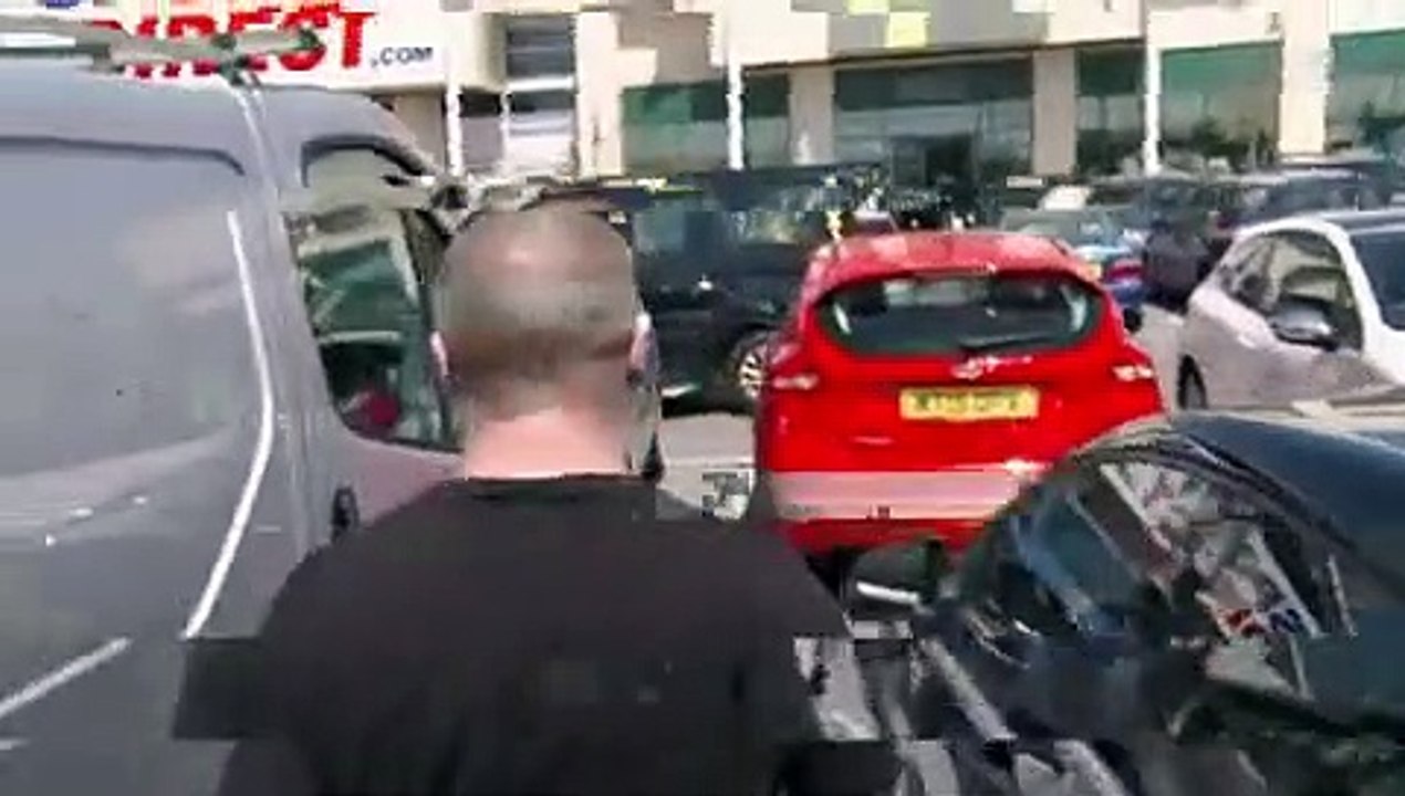 Hunted and Confronted - Se1 - Ep02 HD Watch HD Deutsch