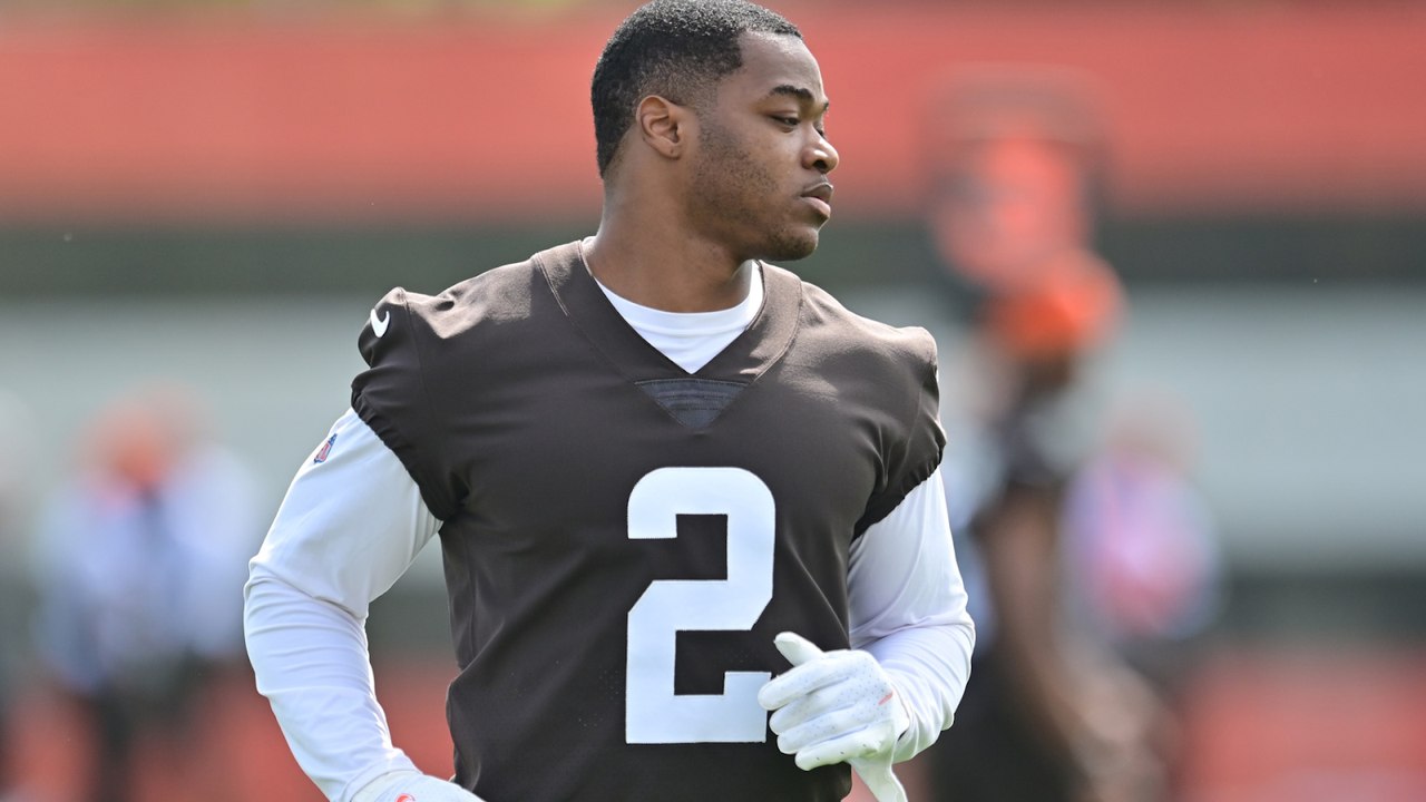 NFL Week 9 DFS Preview: Is It Time To Pounce On Amari Cooper?