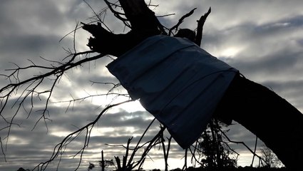 Deadly twister devastates Oklahoma community