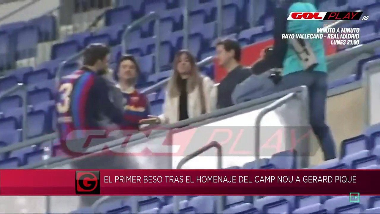 El Beso Entre Gerard Piqué Y Clara Chía En El Camp Nou Vídeo Dailymotion 
