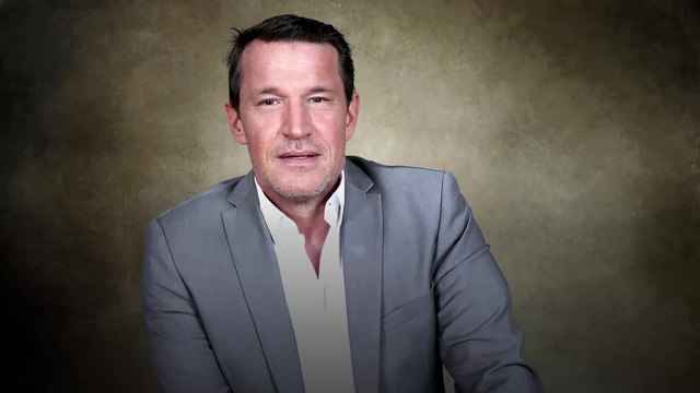 VOICI - Benjamin Castaldi partage une adorable photo avec son petit-fils, les internautes sont bluffés par leur ressemblance