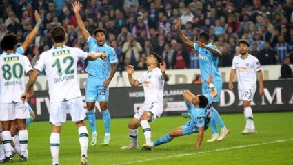 Trabzonspor, 2 farklı öne geçtiği maçta Konyaspor ile 2-2 berabere kaldı