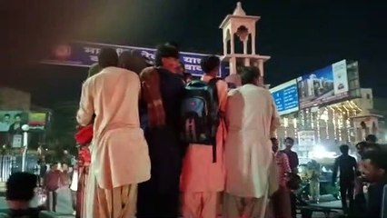 ट्रेन से पचास पाक विस्थापित पहुंचेे, खुफिया एजेंसी ने रोका
