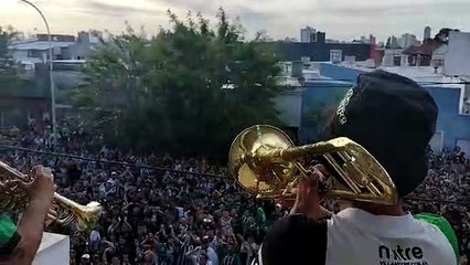 Los festejos de Villa Mitre con su gente, tras eliminar a Olimpo y pasar a la final