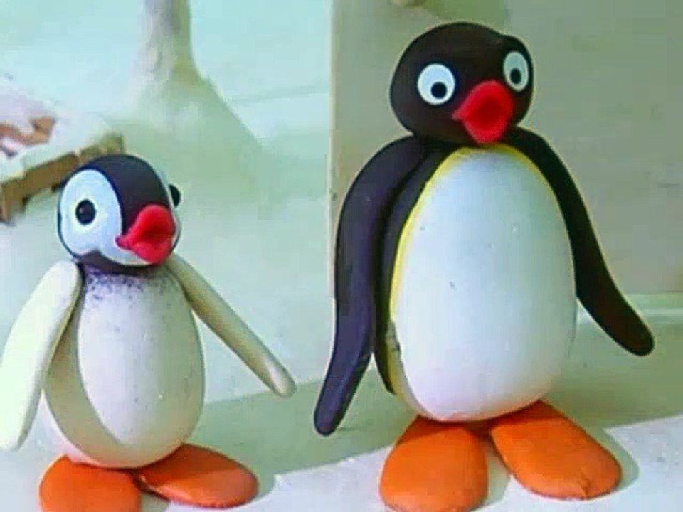Pingu S04E06 pingu clears the snow