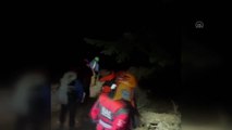 Uludağ'ın eteklerinde mahsur kalan iki paraşütçü kurtarıldı