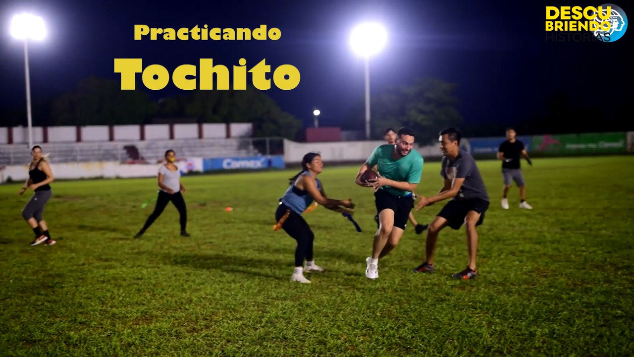   Practicando Tochito con la bandera    Con: Oskar Mancilla