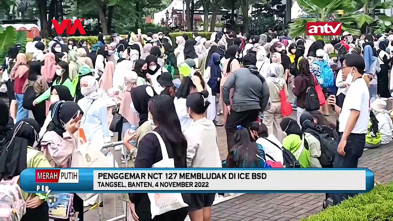 PENGGEMAR NCT 127 MEMBLUDAK DI ICE BSD