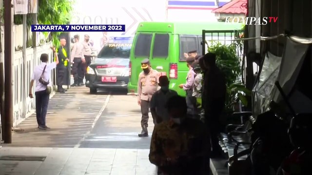 Momen Ricky Rizal dan Kuat Maruf Tiba di PN Jaksel, Terpisah dengan Bharada Eliezer