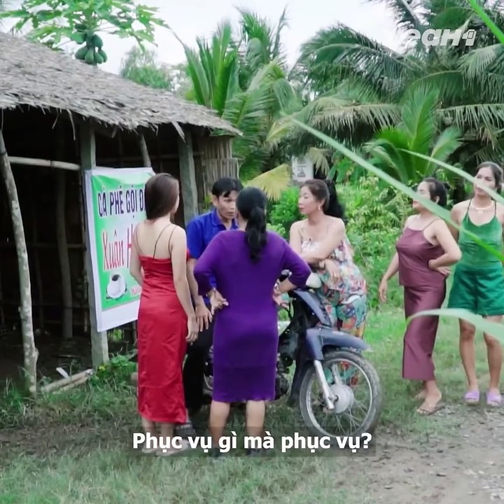 Đi uống cafe chồi còn được gội đầu, thanh niên hoảng hốt khi nhân viên làm điều này
