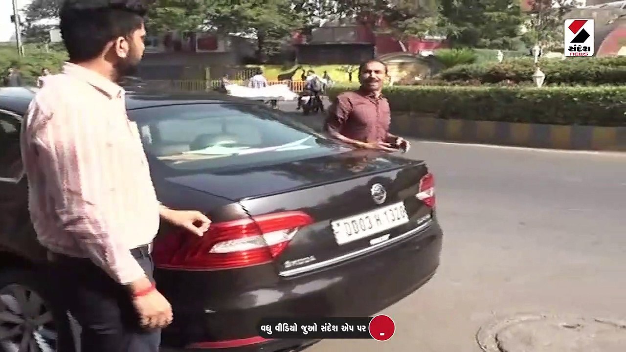 વિધાનસભા ચૂંટણી: 50 હજારથી વધુ રોકડ રૂપિયા સાથે...