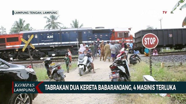 2 Kereta Babaranjang Saling Bertabrakan, 4 Masinis Terluka