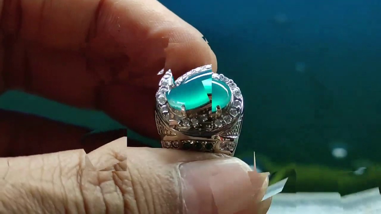 Bacan Doko Blue Metalik Super Cristal Ring Perak 18