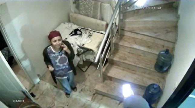 İstanbul'da dehşet anları kamerada: Merdivenlerden annem diye feryat ederek indi