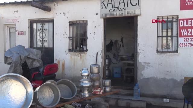 80 YAŞINDAKİ KALAYCI USTASI, 68 YILLIK MESLEĞİNİ YAŞATMAYA ÇALIŞIYOR